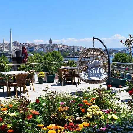 Garden Terrace Bed & Breakfast 3*