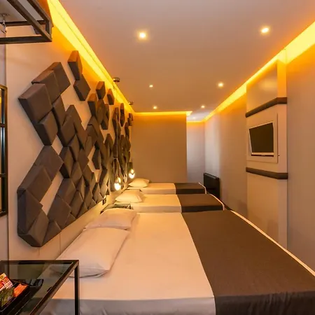 White Palace מלון 3*