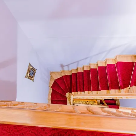 Hotel Acacia Mansion