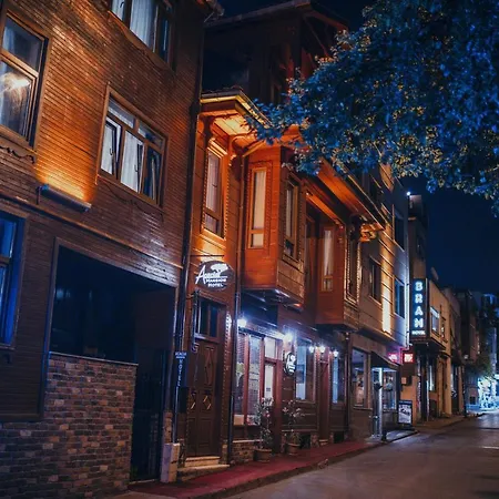 Acacia Mansion 3*