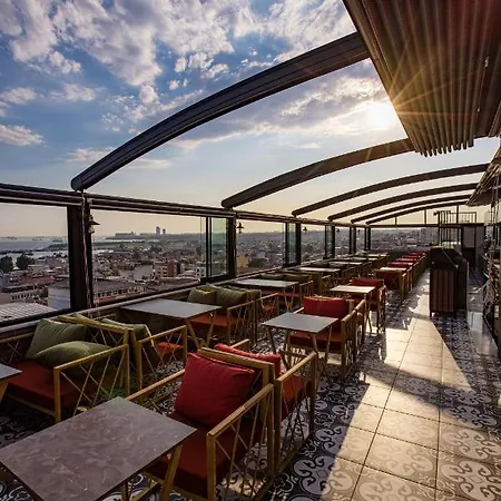Grand Balyan & Restaurant