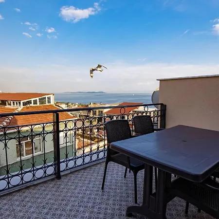 Hotel Grand Balyan & Restaurant 3*