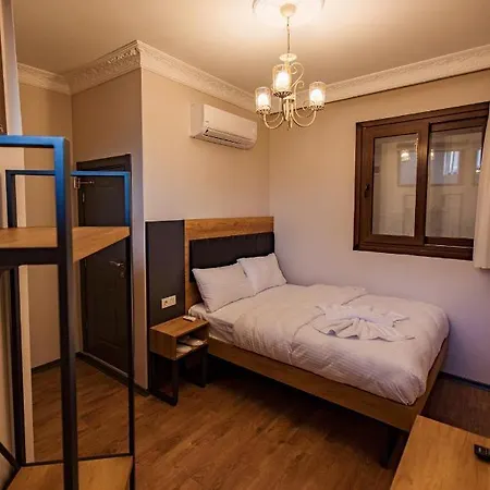 Hotel Grand Balyan & Restaurant
