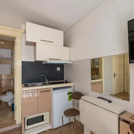 Taksim Peri