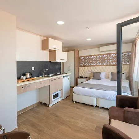 Hotel Taksim Peri 2*