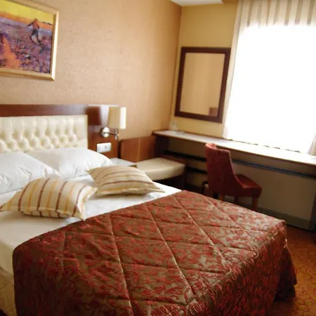 Yuksel Hotel