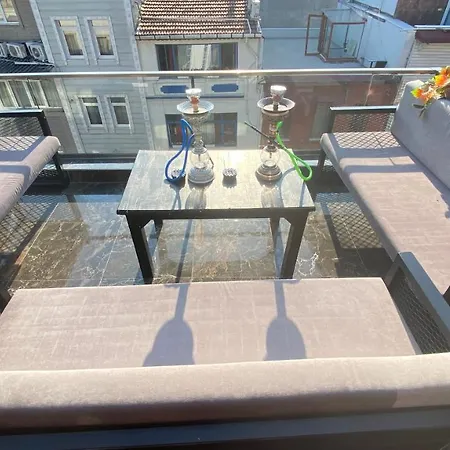 La Petite Maison 2*