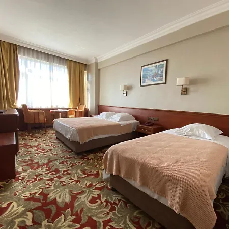 Monopol Отель 3*
