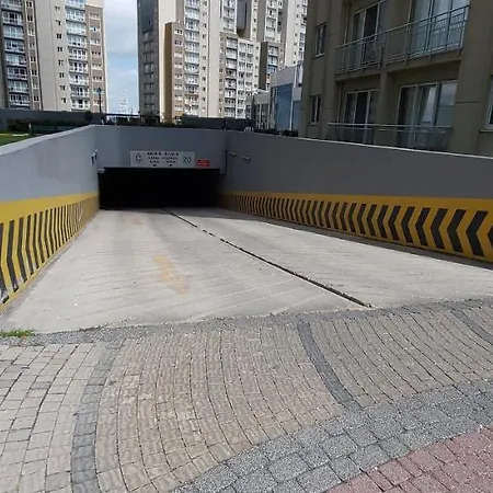 Beylikduzu Huzurlu Aile Yasam Sitesi Ful Donanimli Ev *