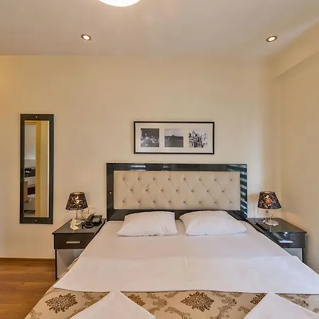 Invictum Hotel