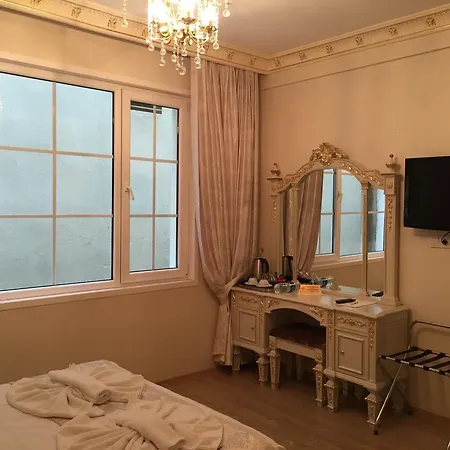 Отель Karakoy Port 4*