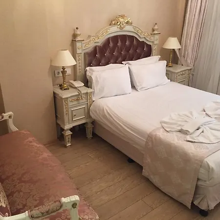 Karakoy Port 4*