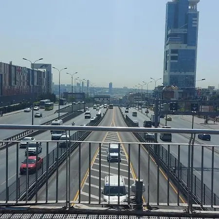 Beylikduzu Huzurlu Aile Yasam Sitesi Ful Donanimli Ev
