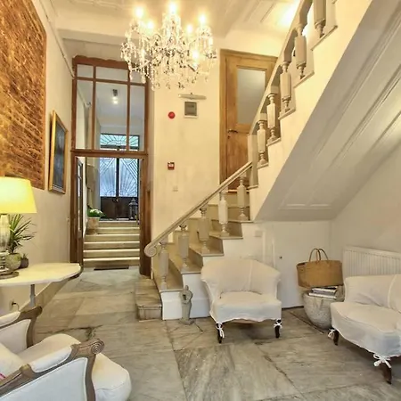 Villa Unique 19th Century Levantine Mansion In Tomtom İstanbul
