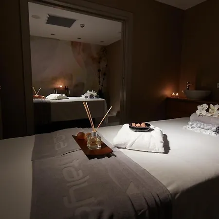 Hotel Antwell 4*