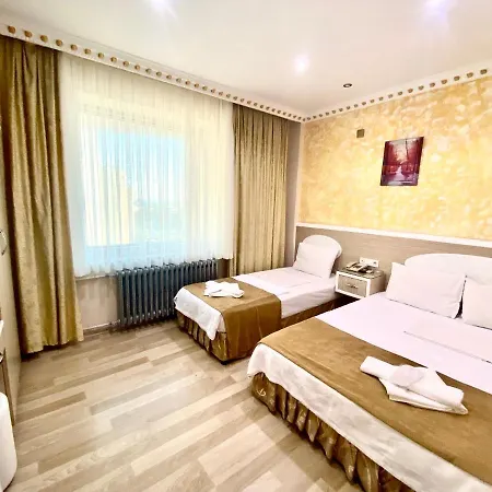 Hotel Grand Oral 3*