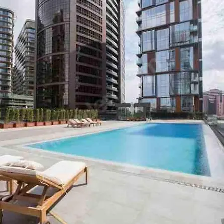 Havuz Olanagina Sahip , Konforu Sunan Daire Istanbul