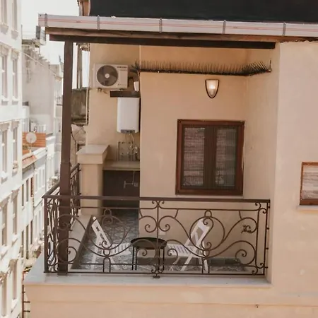 Galadoo 4th Floor Apartment