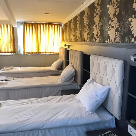 Golden Hill 4*