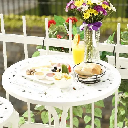 Mien W Bed & Breakfast Istanbul