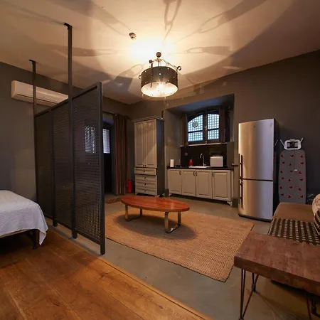 Balkon Apartment *