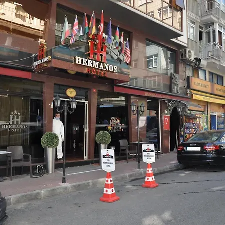 Hotel Hermanos 3*