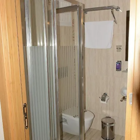 Hermanos Hotel