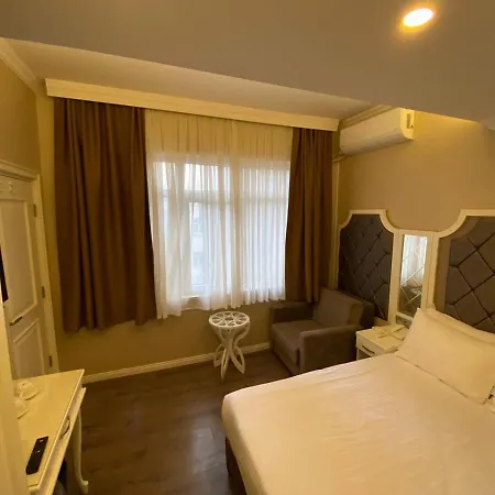 Miss Old Hotel 3*