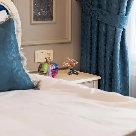 Begonville Mansion Oldcity Hotel *