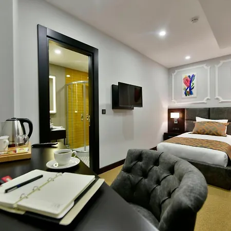 Ghan Hotel