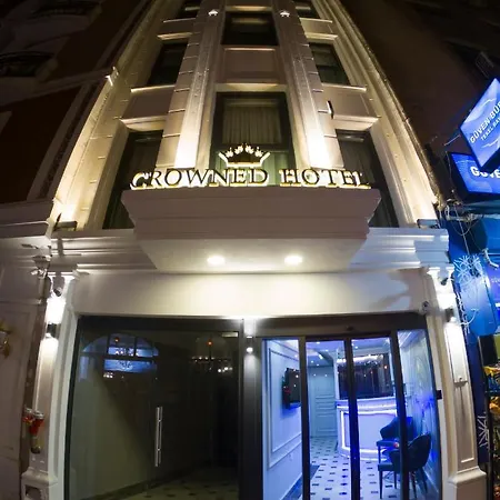 Crowned Hotel Istanbul