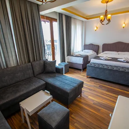 K & Y Dlx & - Old Hotel 4*