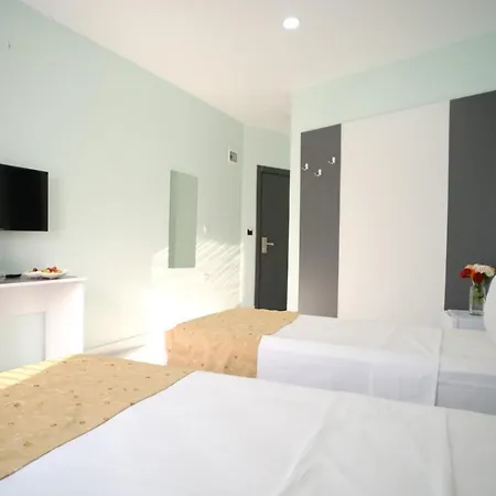 Forest Blue Beach Otel *