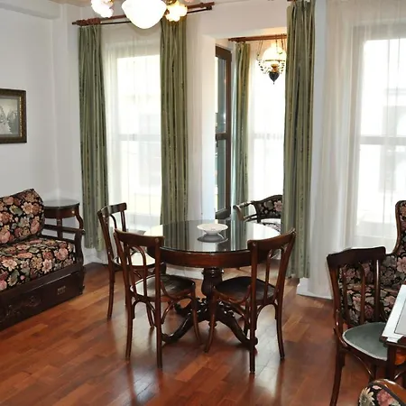 Pera Hotel 4*