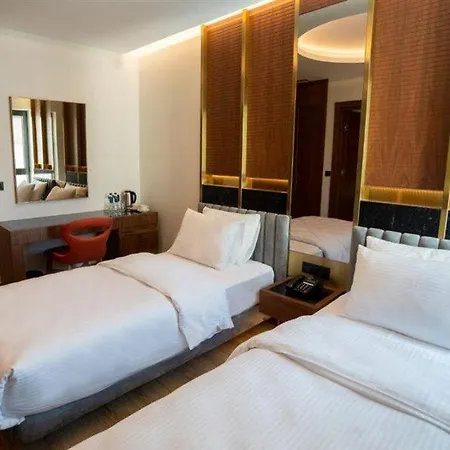 Henna Hotel