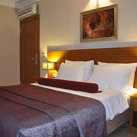 Island Hotel 2*