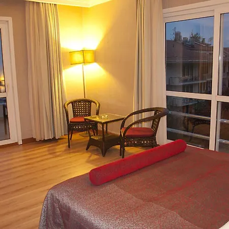 Island Hotel 2*