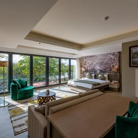Riva's Moda Szálloda 3*
