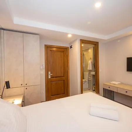 Taksim Hotel *