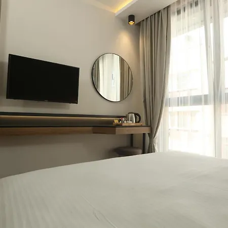 Hotel Moja 2*