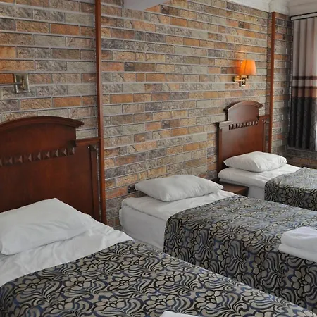 Red Rose Hotel