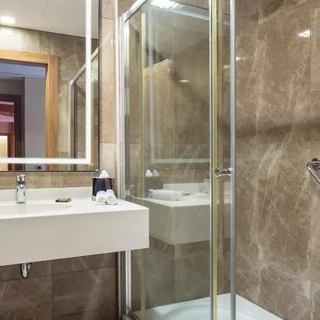 فندق Doubletree By Hilton Atasehir & Conference Centre