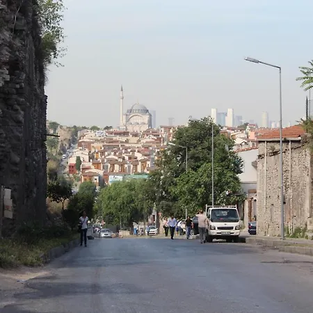 Surucu 2* Estambul