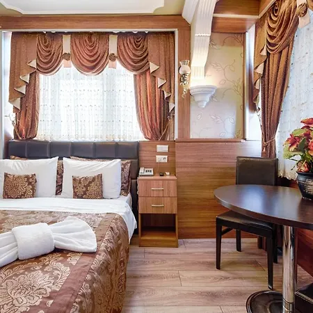 Grand Gross Hotel 3*