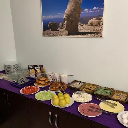 Emagine Auberge de jeunesse *