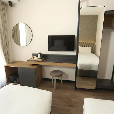 Moja Hotel 2*