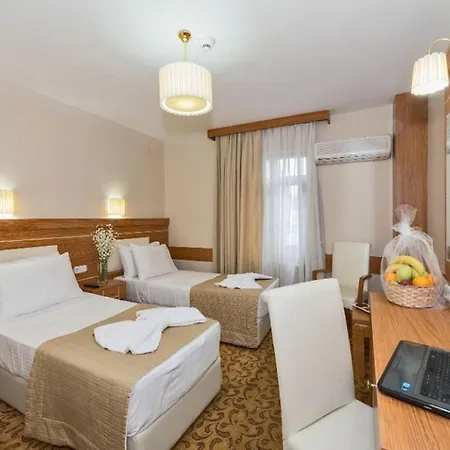 Selenay & Hotel Provincia di Istanbul