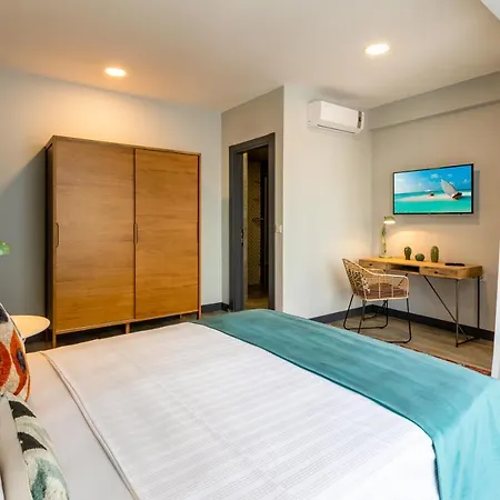 Hotel Parrot 2*