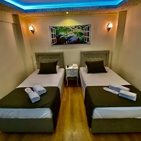 Ueskuedar Hotel 2*