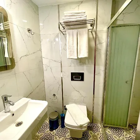 Zem Hotel 3*